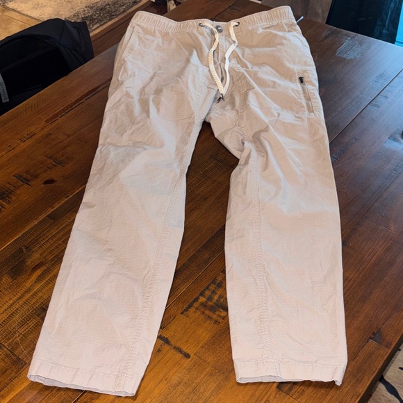 Vuori women’s Cargo Pants - Picture 1 of 9